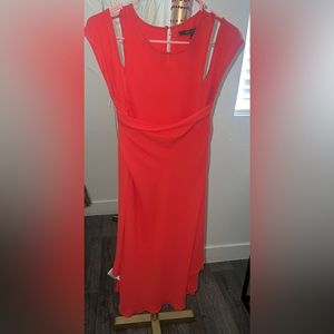 BCBG ORANGE REDDISH DRESS w/ COLD SHOULDER SLEEVES. - MED
